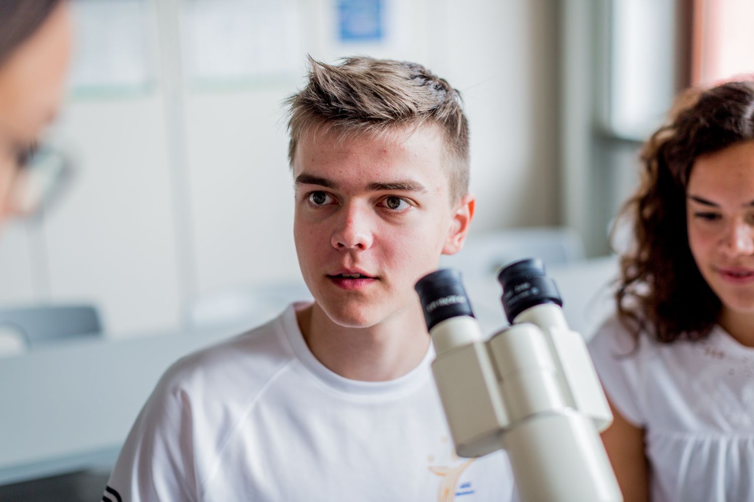 Schüler im Labor