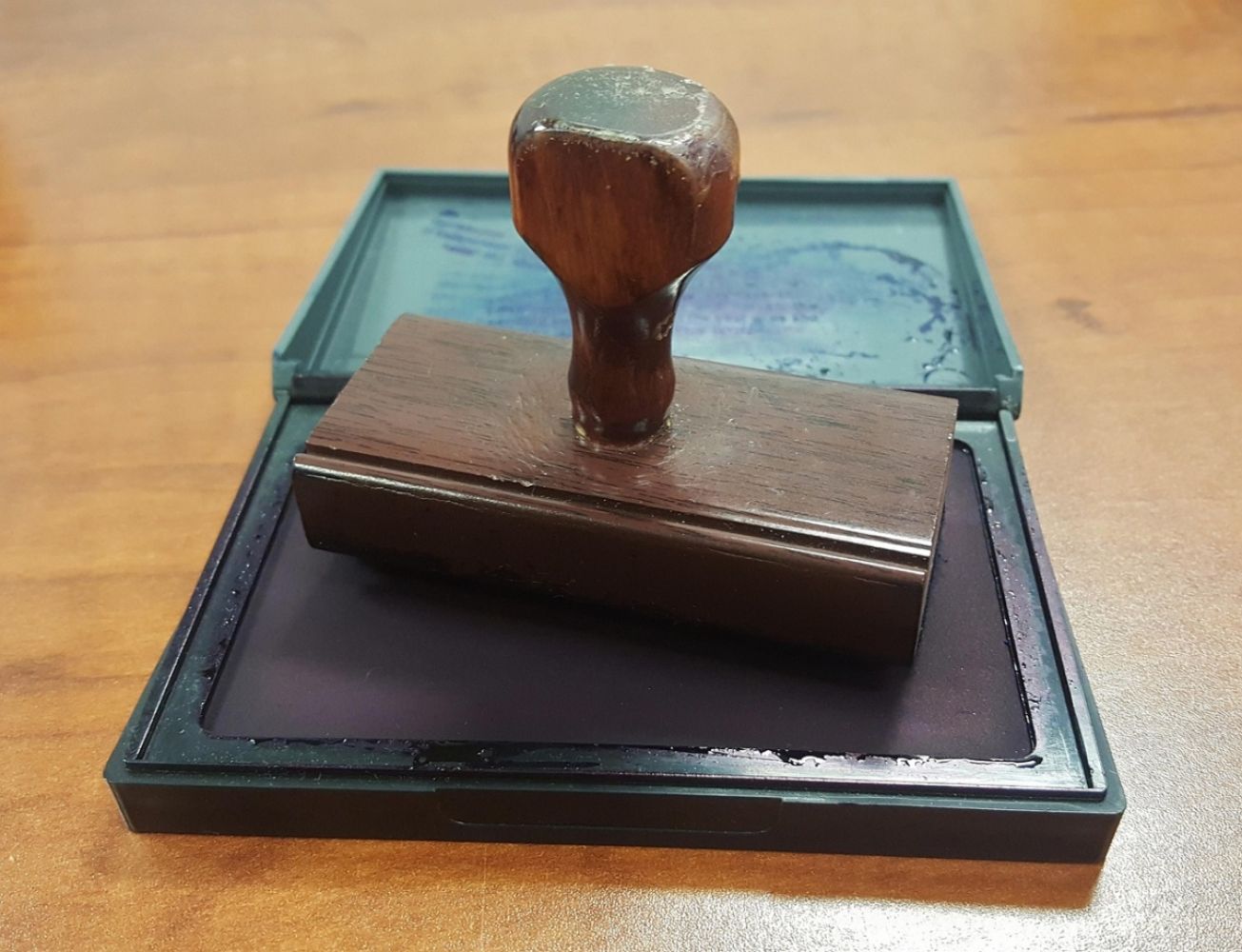 Stempel auf Stempelkissen