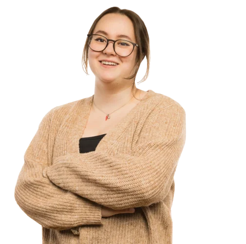 Schülerin die ihre Arme verschränkt